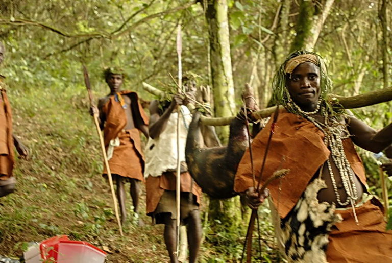 Hunting for Food - Welcome to the Batwa Experience